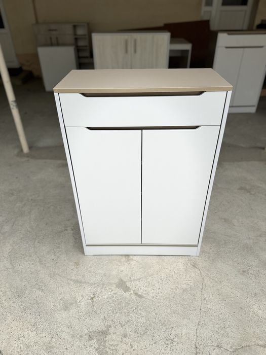 Polka.oyoq kiyim shkaf.obuvnitsa