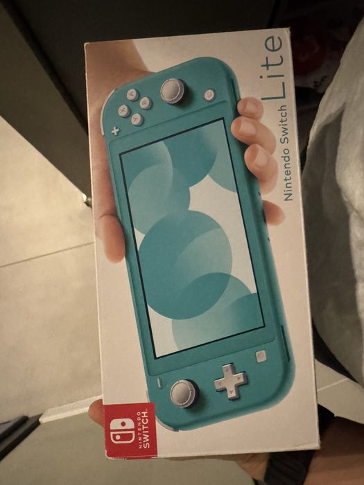 Ново Nintendo Switch Lite