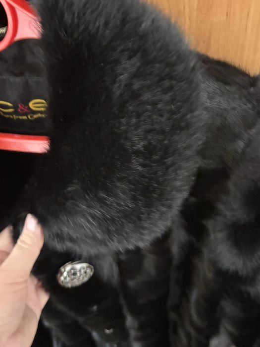 Пролам норковую шубу