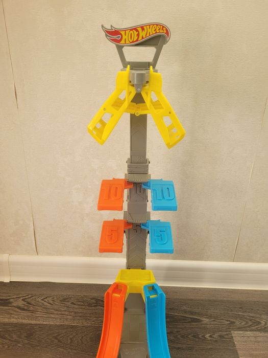 Продам трек Hot wheels