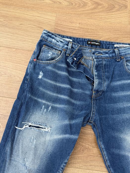 Мъжки дънки.