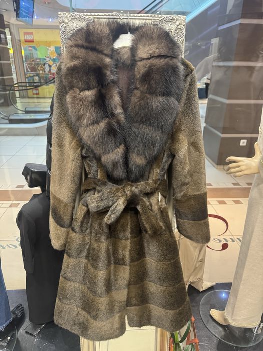 Уникално дамско палто лисица