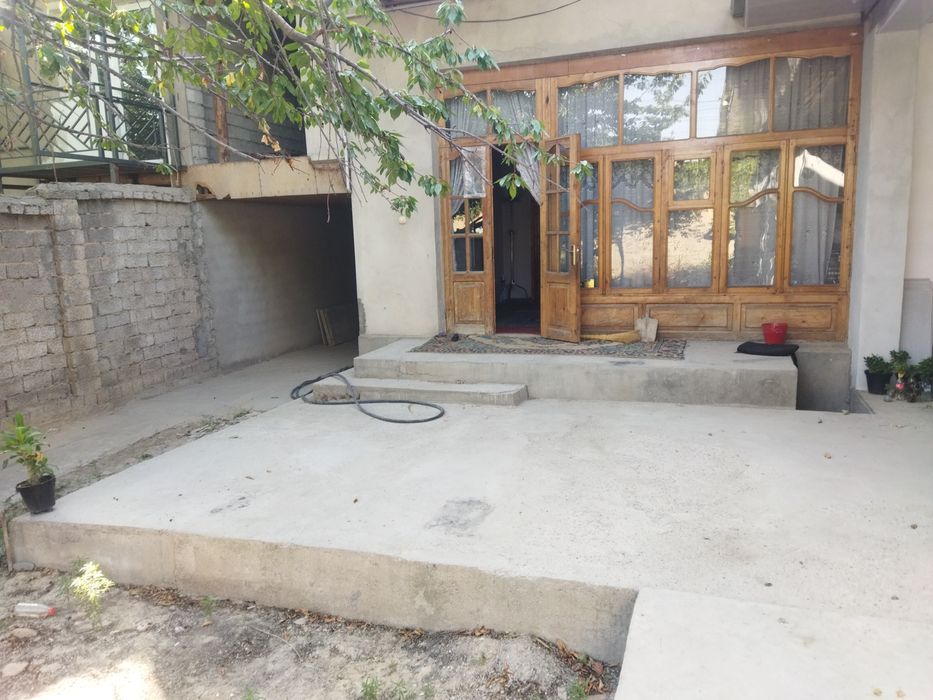 Uchastka 3.8 sotiq uy remonti orta