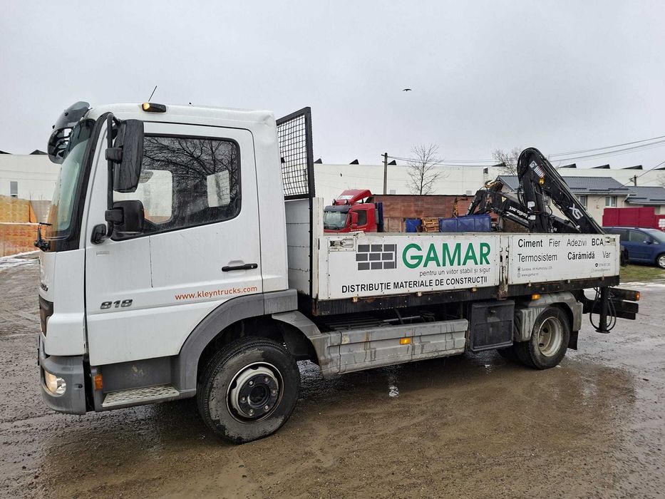 Atego cu macara HIAB