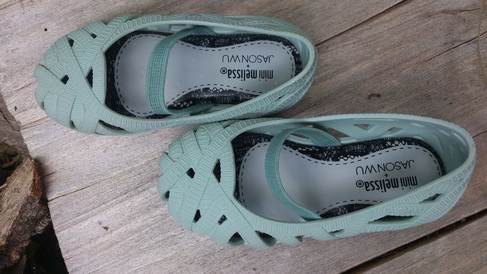 Детски сандалки,чехли,обувки за момиче Mini Melissa №22/23