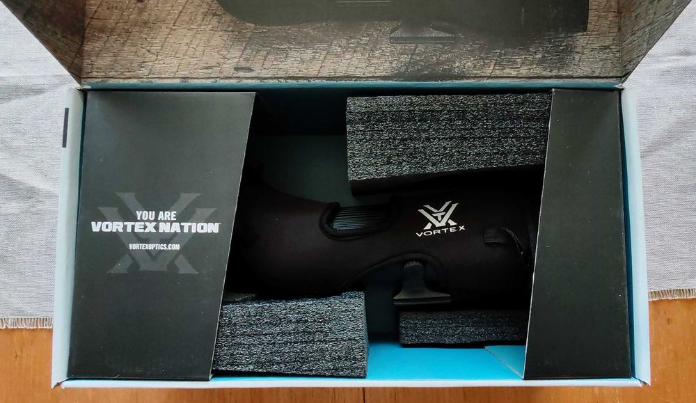 Vortex Diamondback HD 16-48 x 65, ъглова зрителна тръба