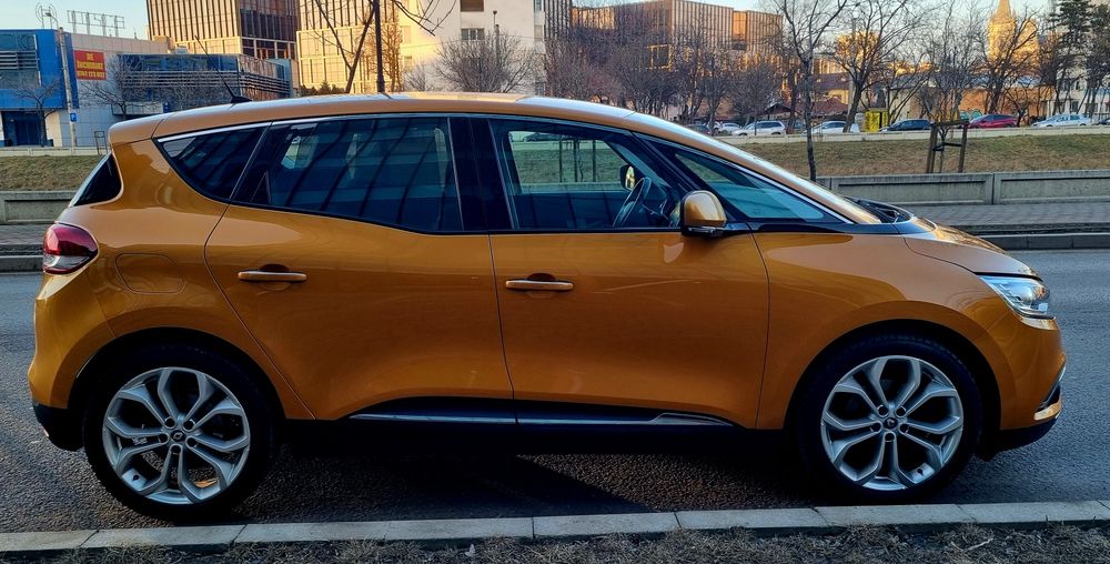 RENAULT Scenic 2018 — imagine 32