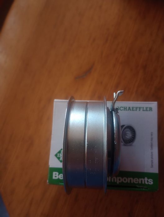 Обтяжна ролка ангренажен ремък Continental