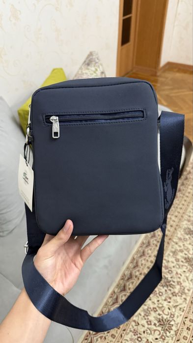 Барсетка новая отдам за 3000тг