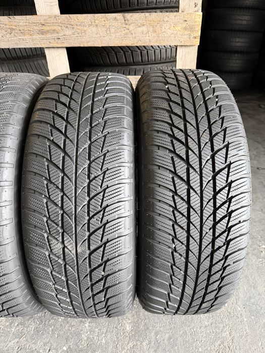 Roti Bmw X1 , X2 , Seria 2 , cod : 6856076  ,17 inch’ + anvel iarna 205/60/17 , Bridgestone , RunFlat , 6.5 mm !