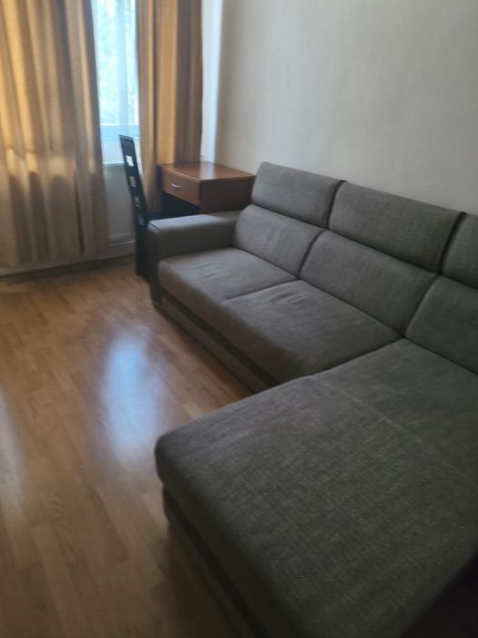 Dau in chirie apartament cu 2 camere decomandat