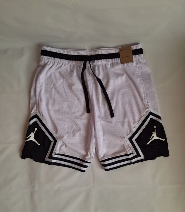 Pantaloni scurți jordan bărbați mărime 2XL(fit L), culoare alb