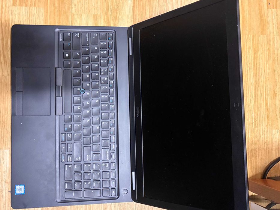 Laptop DELL Latitude 5580 ,Procesor Intel Core i7 7820HQ 2.4Ghz