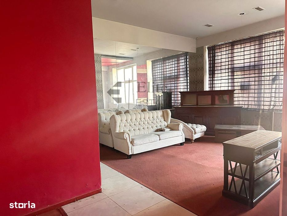 Spatiu Comercial si 7 apartamente ultracentral in Oradea