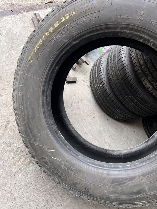 4 anvelope camion directie 295/60/22.5 , Michelin , DOT 2023 !
