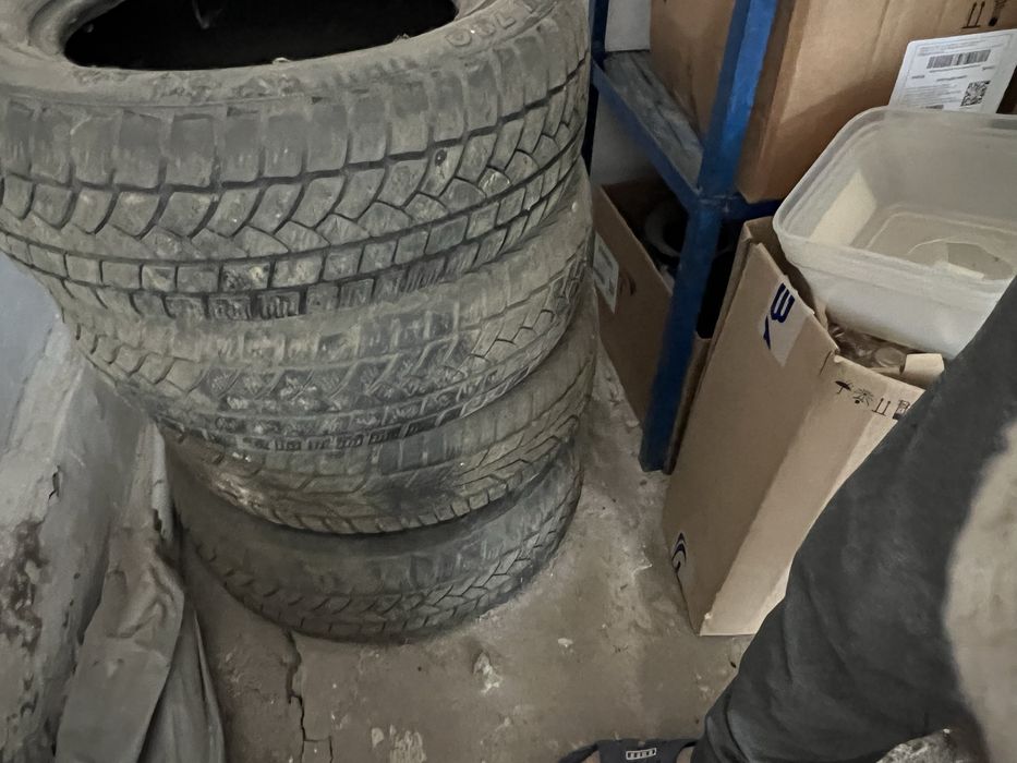 Продам шины размер R15