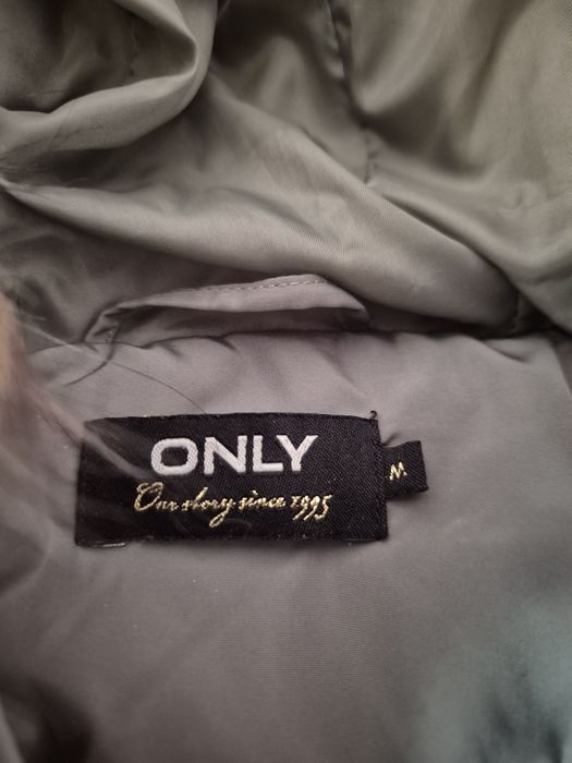 Дамско яке М размер