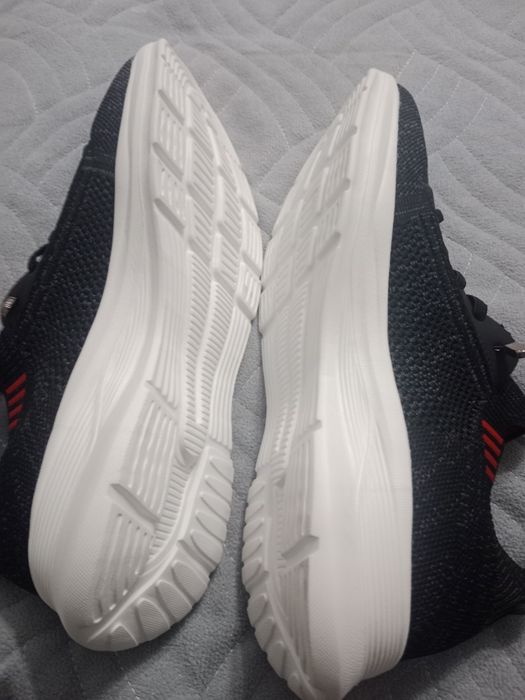 Совершенно новый обувь