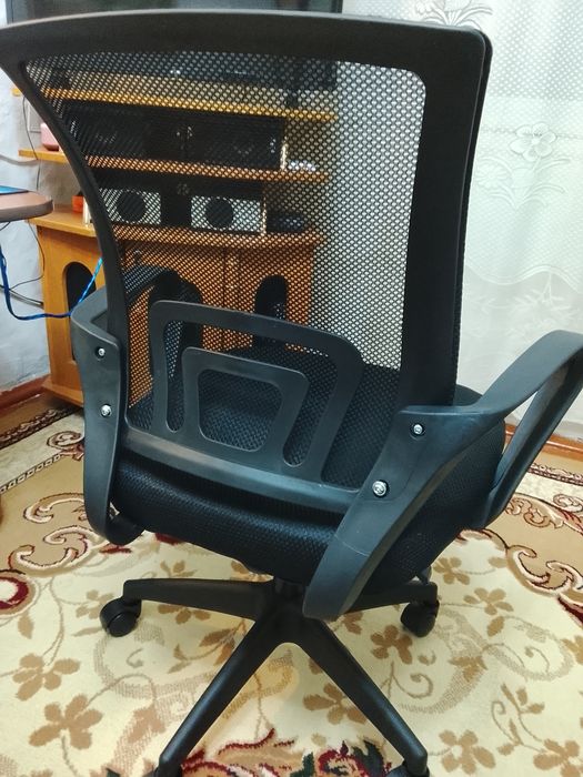 Кресло офисное..