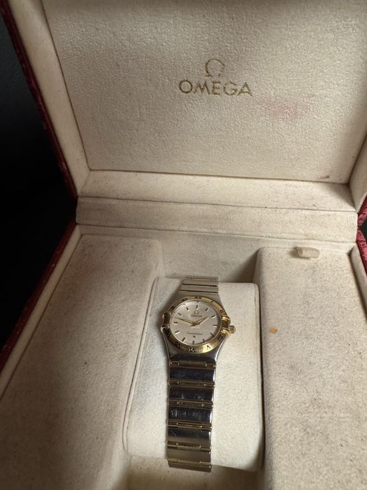 Omega Constellation оригинален швейцарски часовник 18к злато и стомана