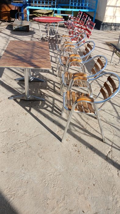 Bu stol stullar  chotkiy