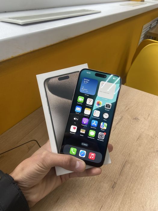 Продам Айфон 15 Pro Max 256гб