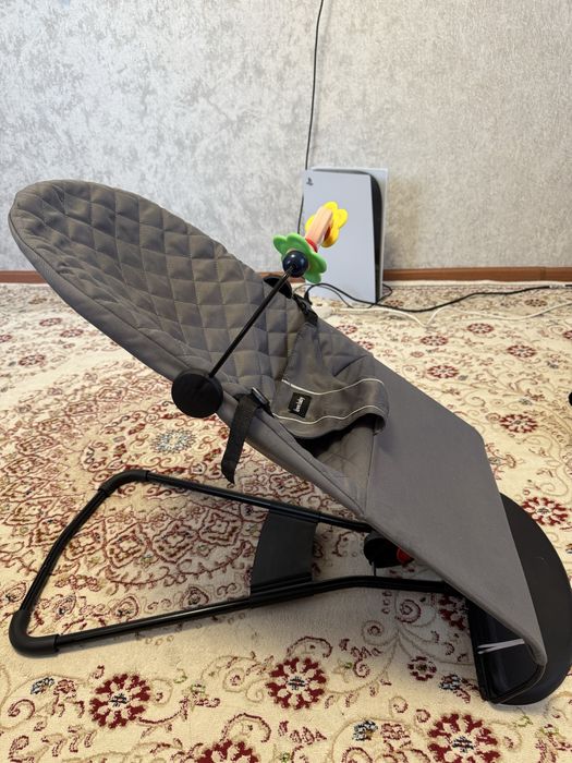 Продам шезлонг в хорошем состяние