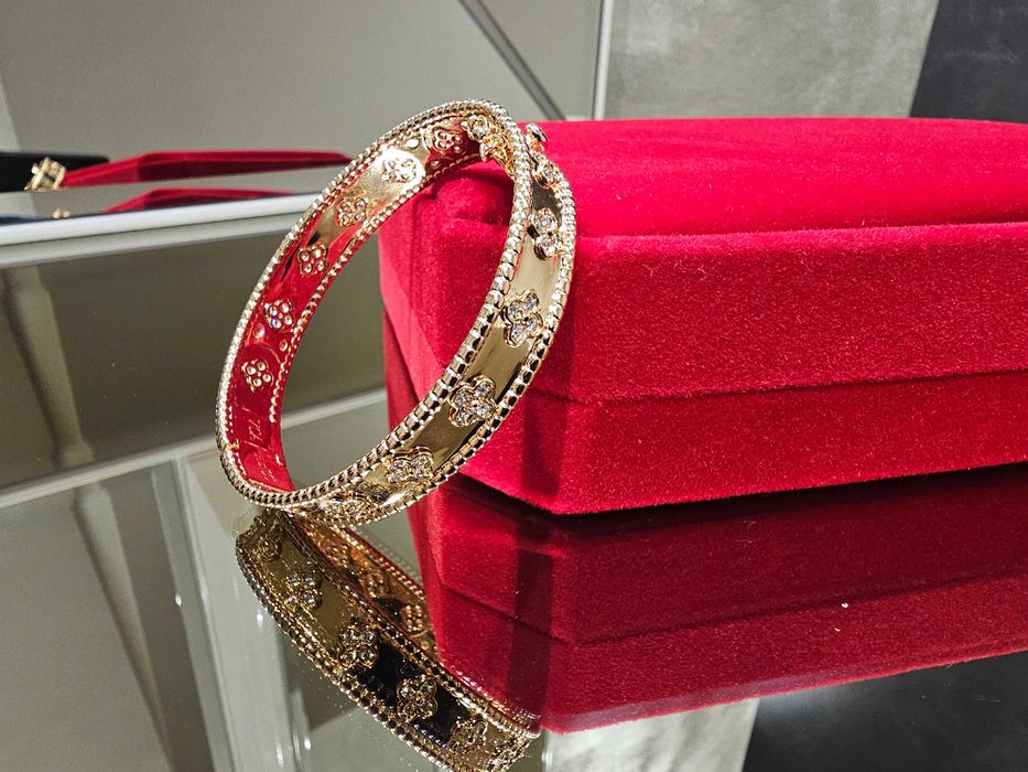 Van Cleef & Arpels VCA Rose Gold Diamond Perlée Clovers Дамска Гривна