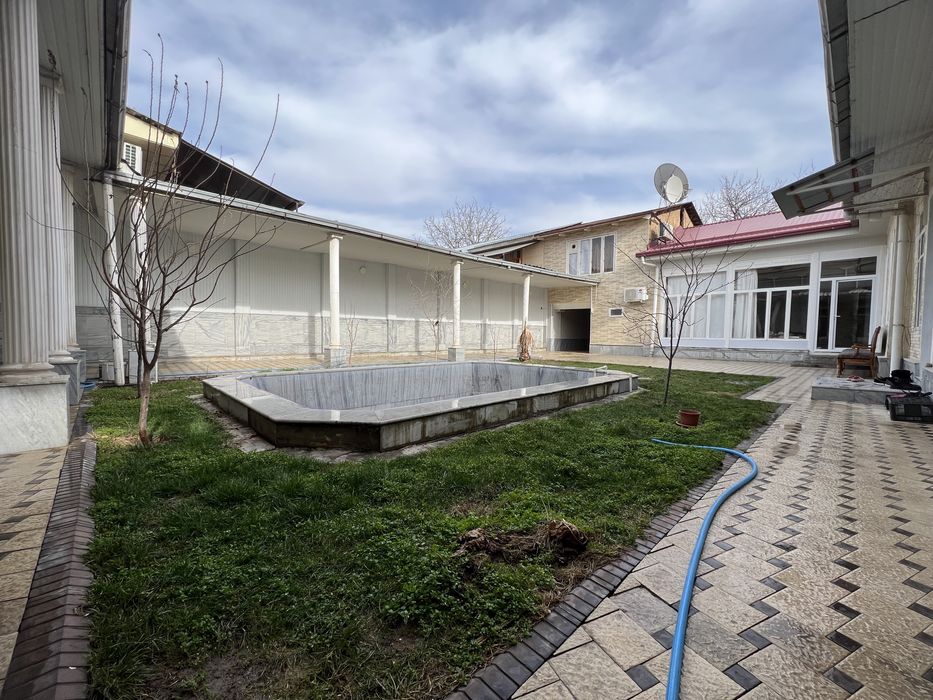 Uchastka sotiladi Shaykhontokhur rayon Tinchlik ko'chasi 4.5 sotu