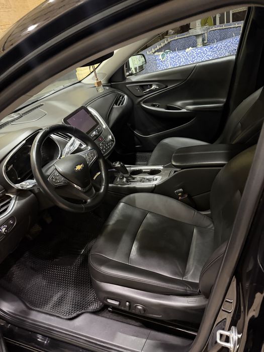 Malibu 2.4 primier+metan 17300$