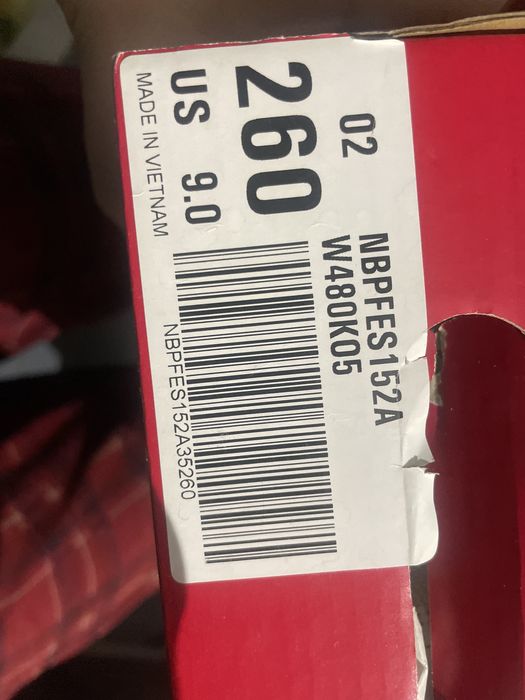 NEW BALANCE (оригинал). Новые, 40,5-й размер.