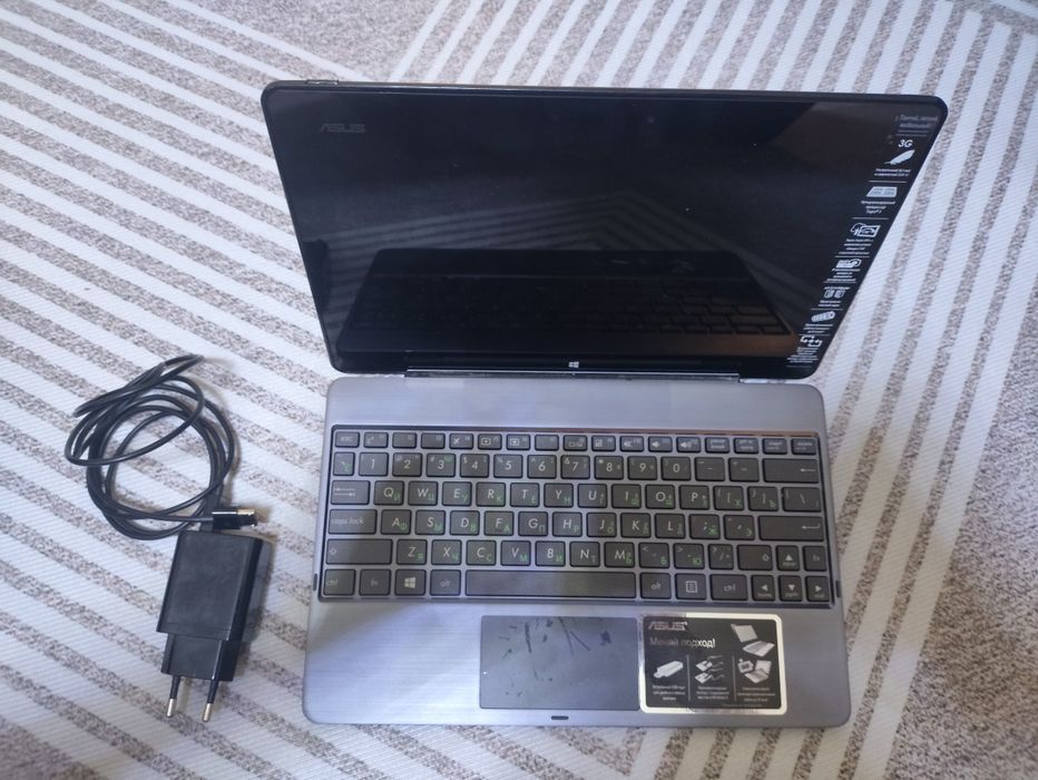 Продам нетбук asus