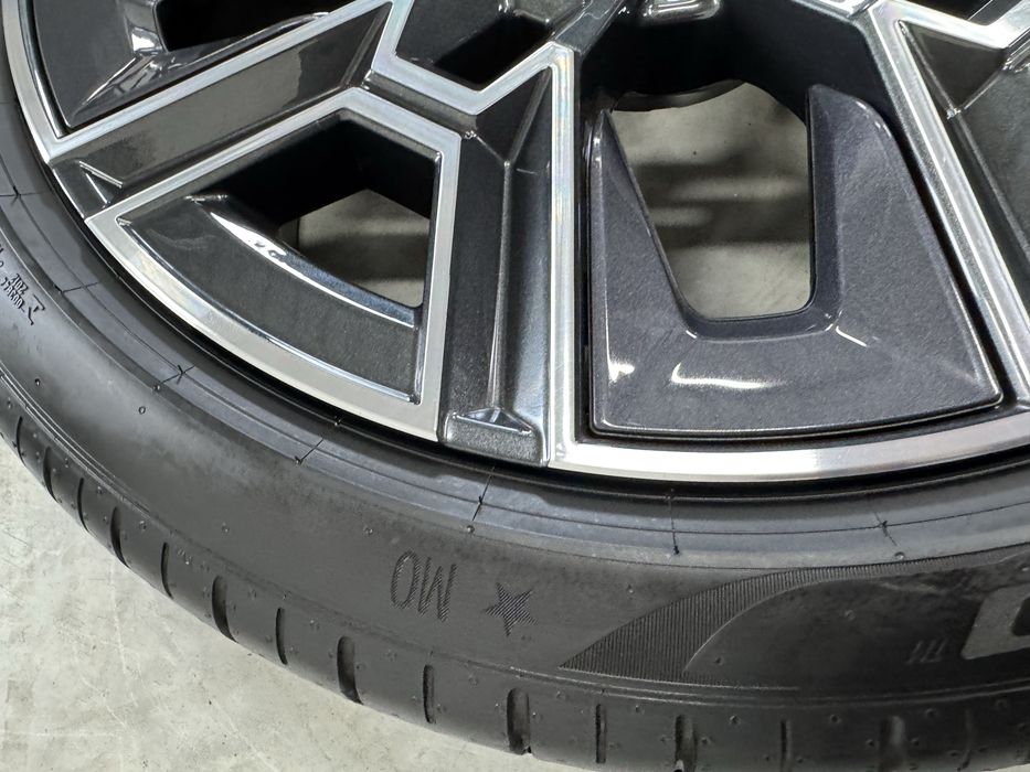 Jante Bmw i5 G60 R20 Seria 5 Originale M939 Pirelli vara 99% 2025