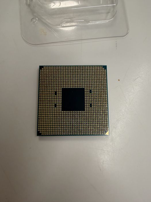 AMD Ryzen 3 1200 + cooler stock AMD Wrath (nefolosit)