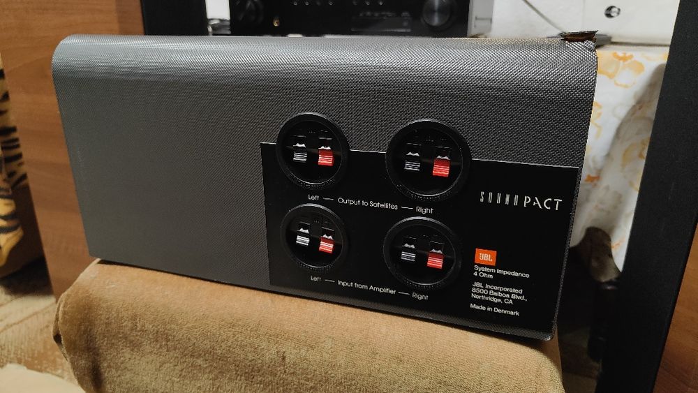 Тонколони JBL BALBOA 30