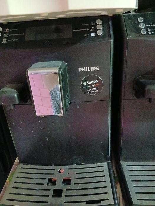 Aparate de cafea cu cafea boabe cu cafea macinata si capsule