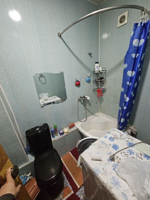 Срочно продается 1-х комн квартира в Сергели Строител, 1/9/9