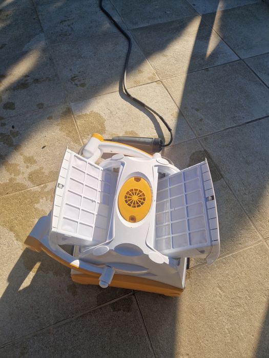 Vand robot piscina BWT D 300 AQUATRON