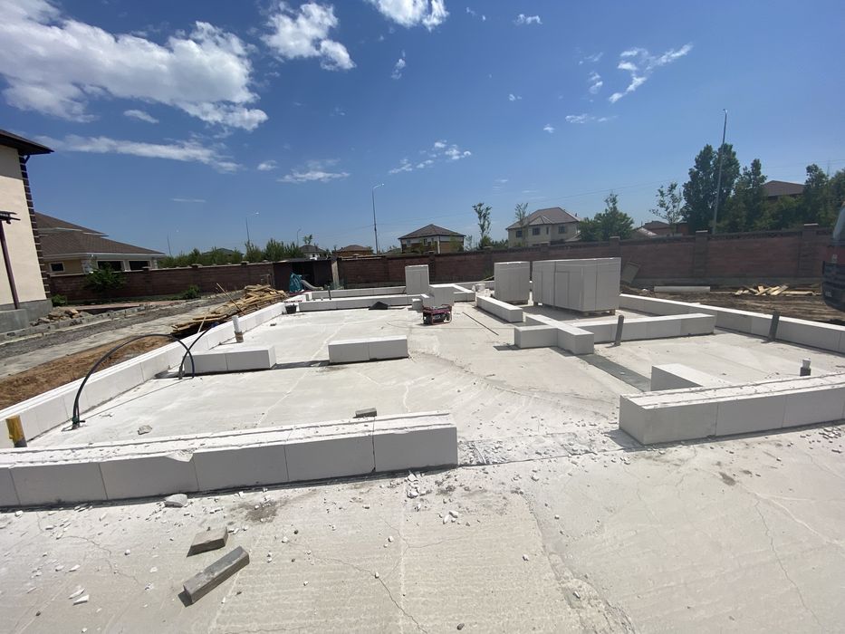 Бригада  строители