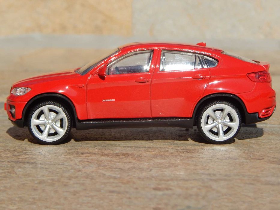 Macheta BMW X6 xDrive50i (2008-2014) sc 1:43