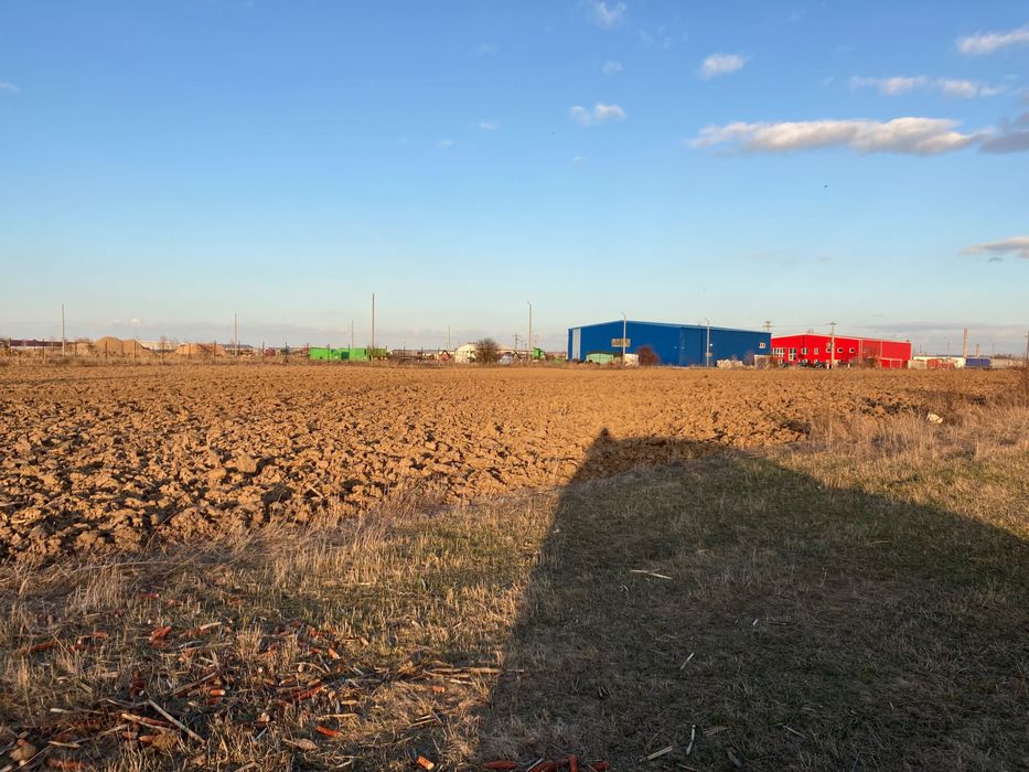 Teren de inchiriat in Sintion 7500 mp - front stradal 24 m