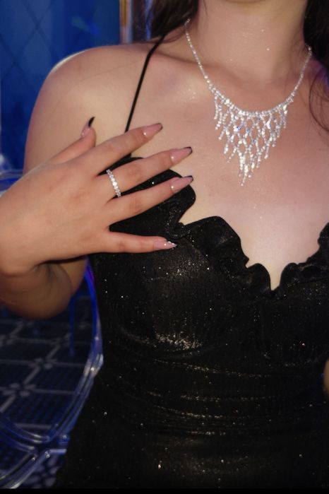 Девочки, продаю своё вечернее блестящее платье