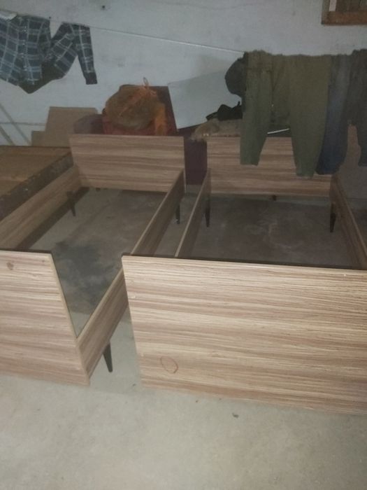 Продам кровати с матрасами