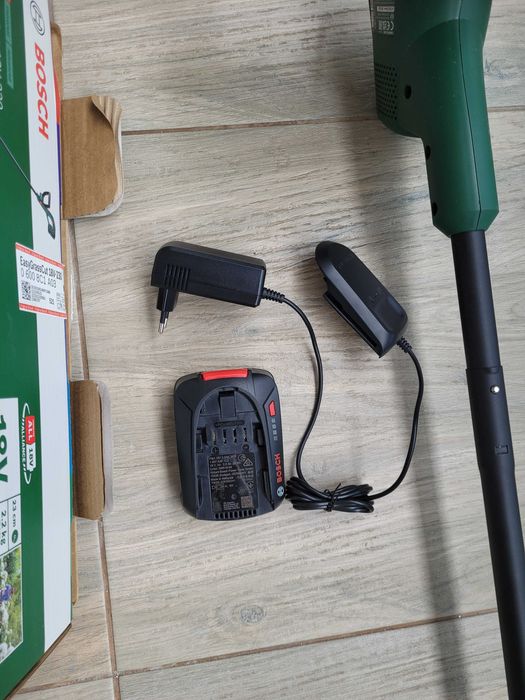 Trimmer Motocoasa gazon Bosch EasyGrassCut 18-230, acumulator 18V 2Ah,