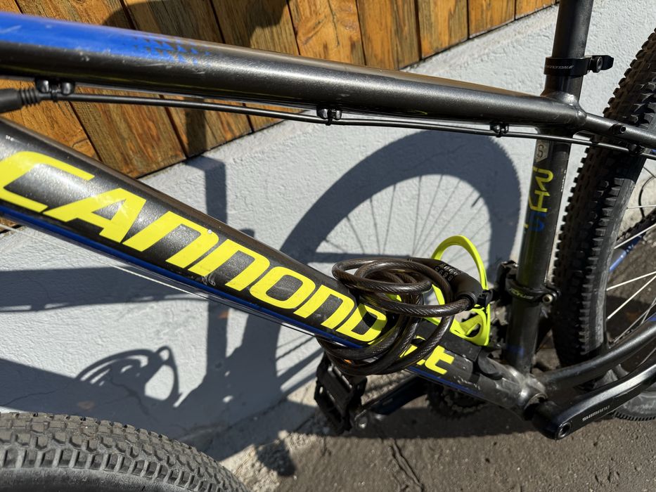 Bicicletă MTB Cannondale Catalyst 4 26” Cadru S furcă blocabilă