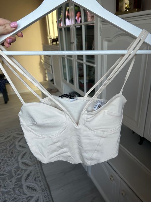 Top Stradivarius, nou, cu eticheta. XS