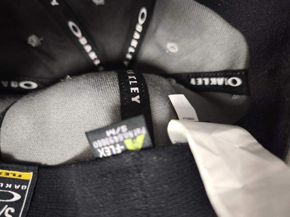 Oakley  baseball caps