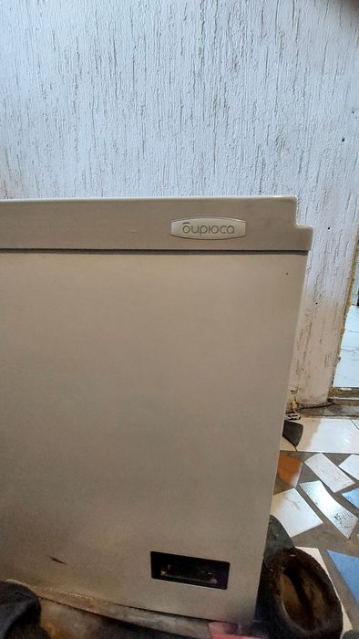 Морозильник беті стекло.