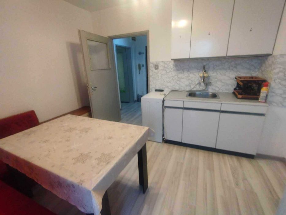 Дава се под наем Двустаен апартамент в Варна, Владислав Варненчик - 45 кв.м за 175 € - Снимка #1