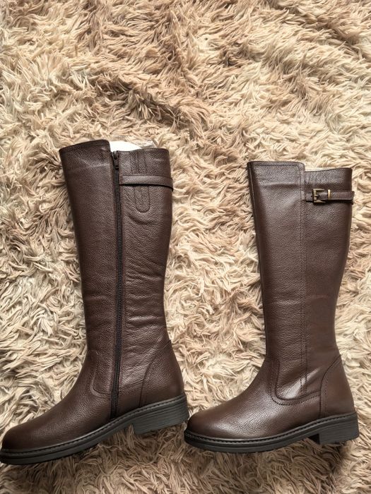 Vând cizme noi, maro, din piele naturală, mărimea 37 Gonderi(r)